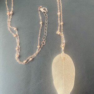 ✨ Gold-Tone Leaf Pendant Necklace ✨ - Fashion Jewlery